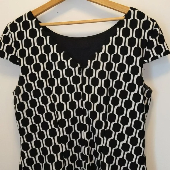 CB Established Women's Size 15 Geometric Print One Piece Lined Career Wear Dress - Picture 5 of 16